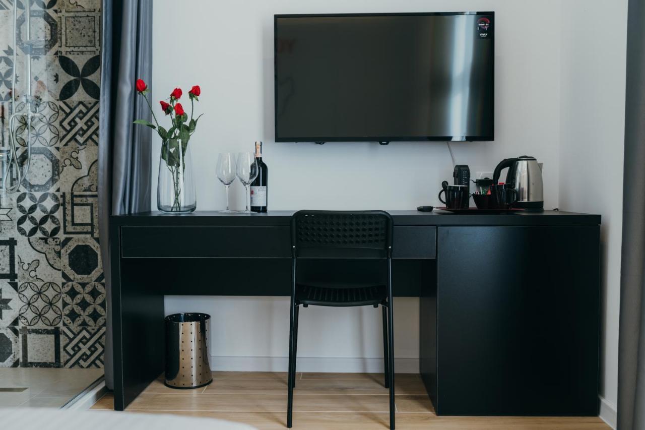 Poppy Downtown Suites Sarajevo ซาราเยโว ภายนอก รูปภาพ